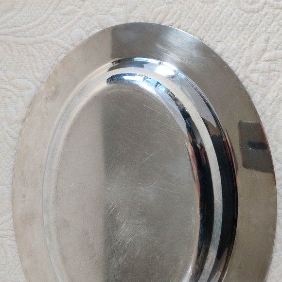 Vintage Oval Scalloped Edge Serving Dish - Picture 8 of 11